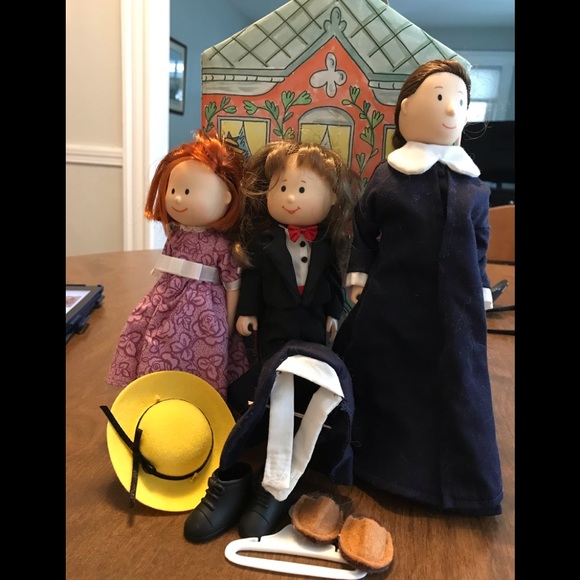 Vintage Madeline Carrying Case 3 Dolls Accessory